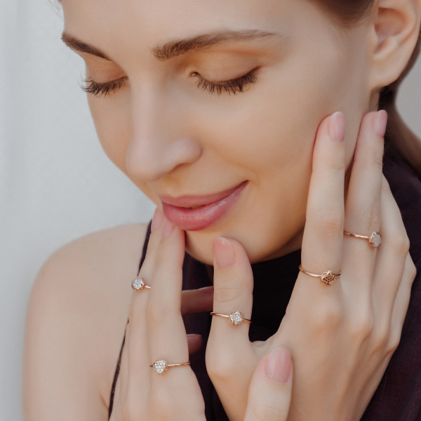 Four-Leaf Form Rose Gold Rring