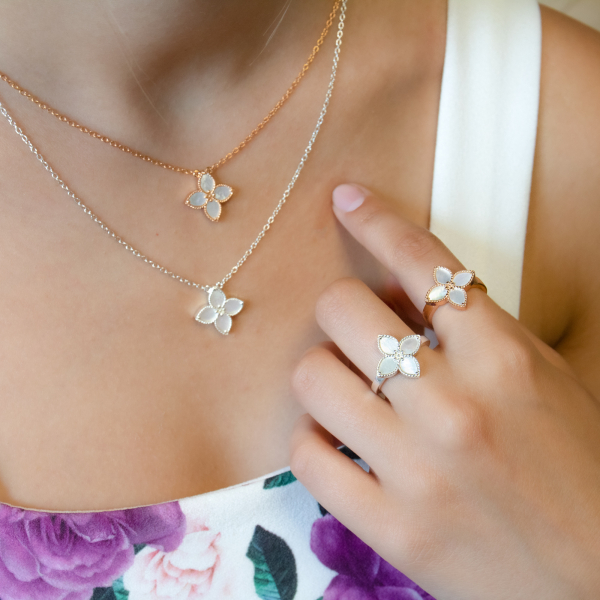 Silver Necklace WhiteLily Flower