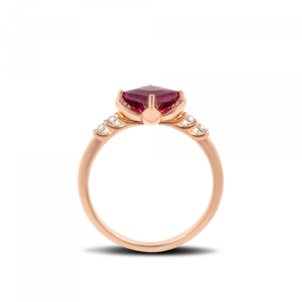 Gold Ring With Ruby